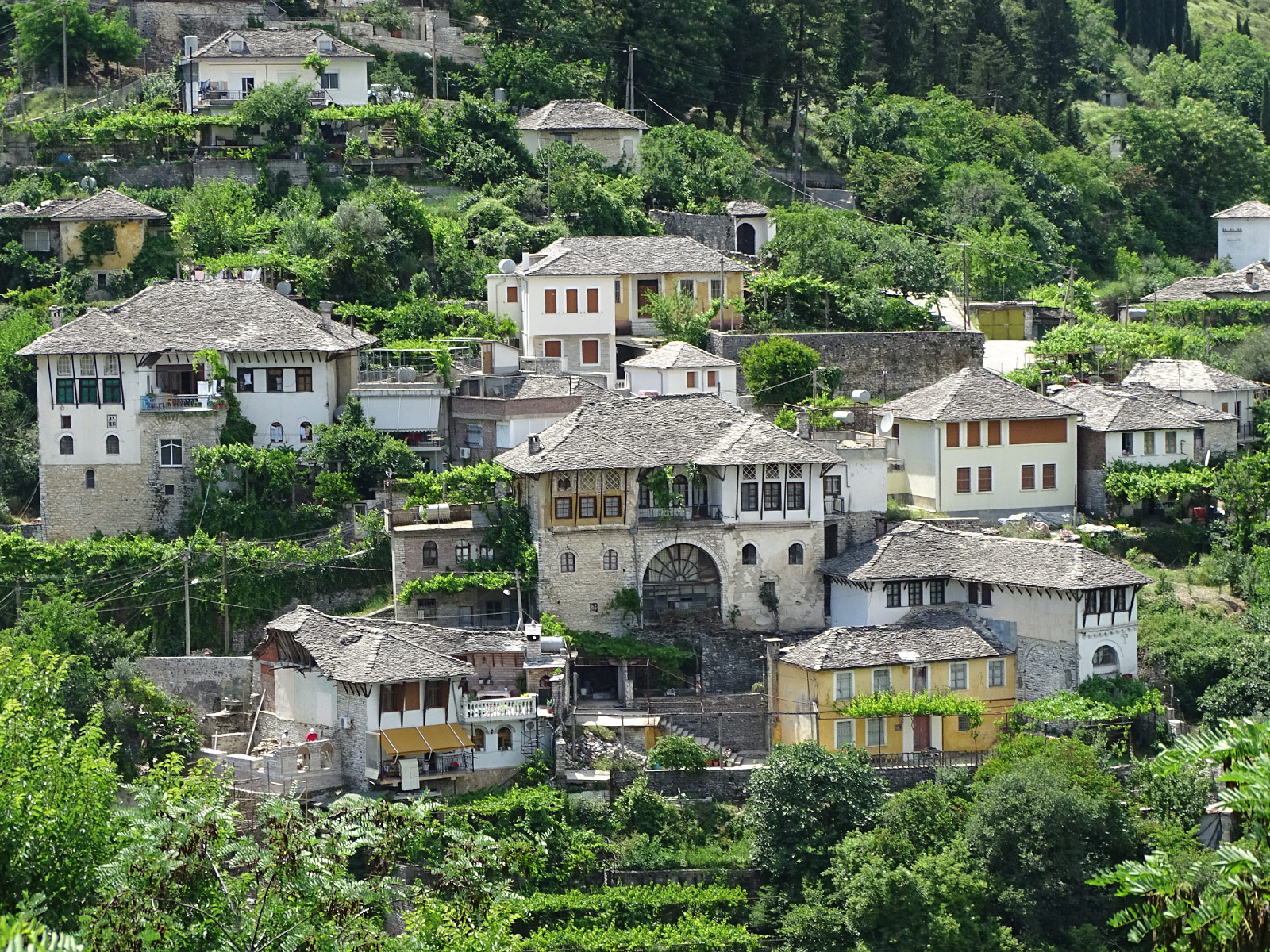 Gjirokastra (Photo license: CC BY 2.0)